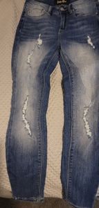 Indigo Rein size 5 distressed skinny jeans